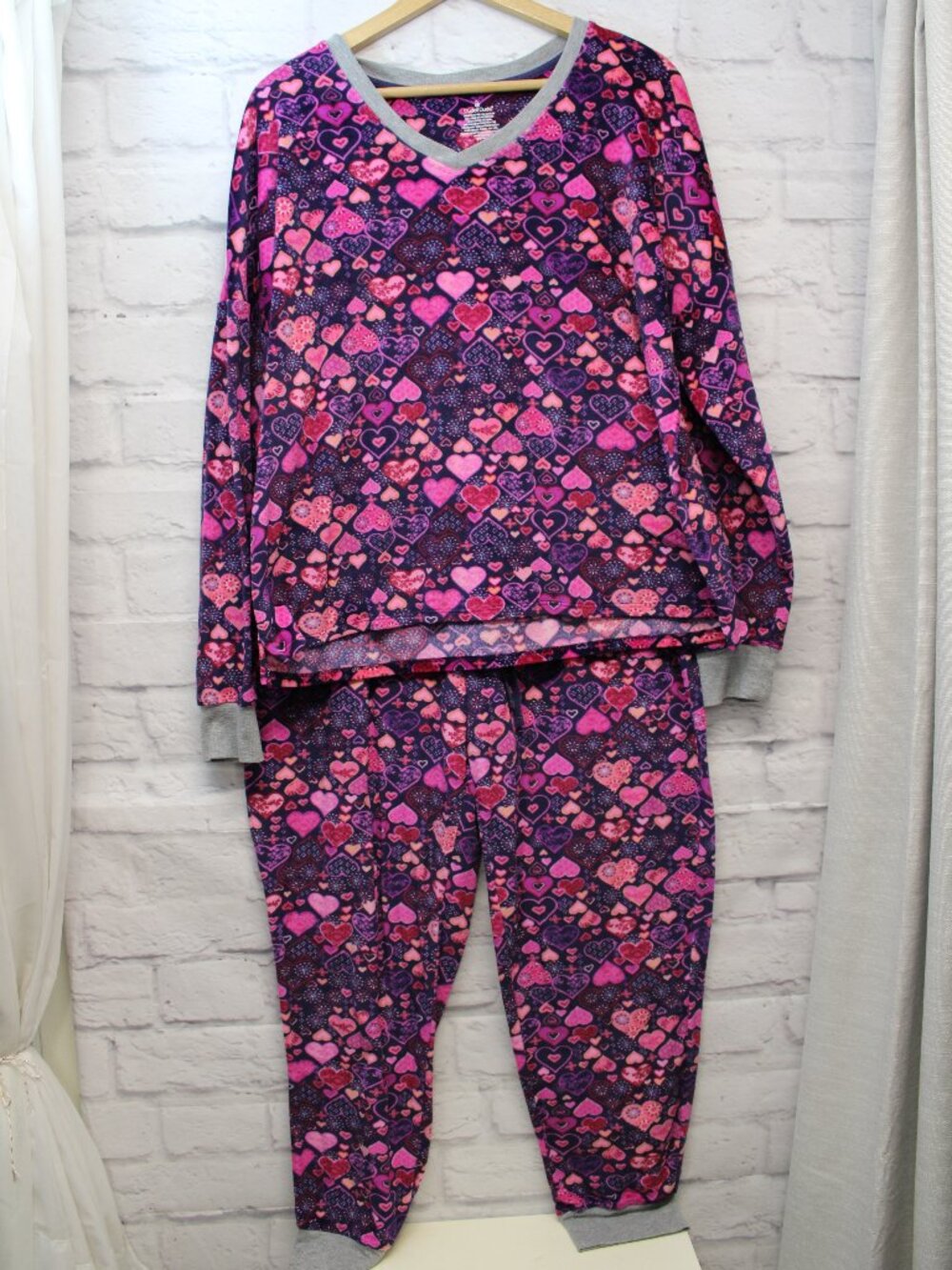 Cuddl Duds Large Purple Pink Heart Patchwork Print Fuzzy Fleece Pajama Set